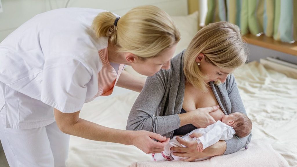 Υποστήριξη θηλασμού στο μαιευτήριο και κατ οίκον